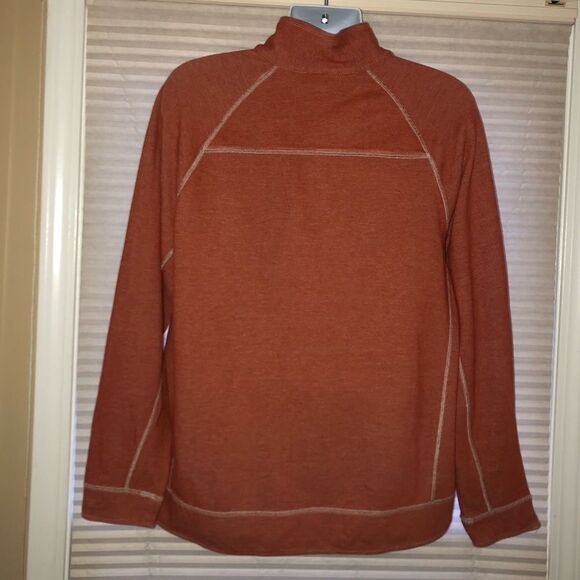 Tommy Bahama Pullover Sweater - Picture 2 of 3